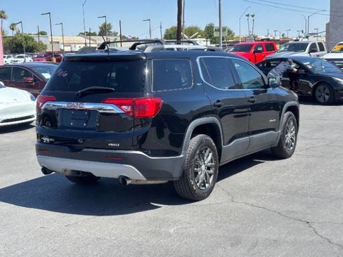 Used 2018 GMC Acadia SLT AWD/4WD image 3