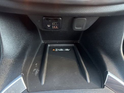 Certified 2023 Chevrolet Traverse Premier w/ LPO, Floor Liner Package image 30