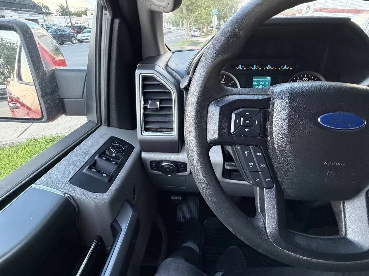 Used 2016 Ford F150 XLT w/ XTR Package AWD/4WD image 22