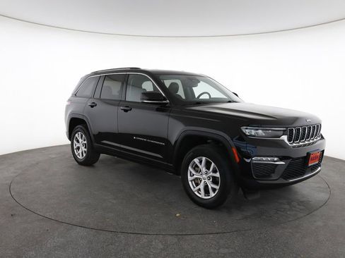 Used 2022 Jeep Grand Cherokee Limited image 2