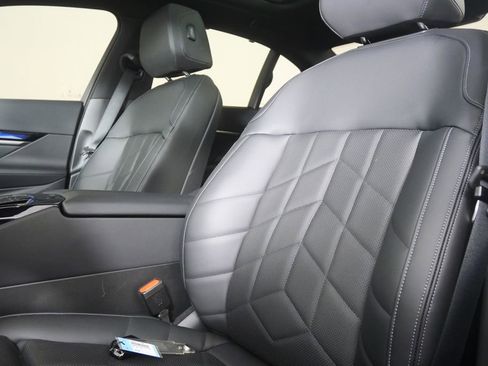 Used 2025 BMW i5 M60 AWD/4WD image 11