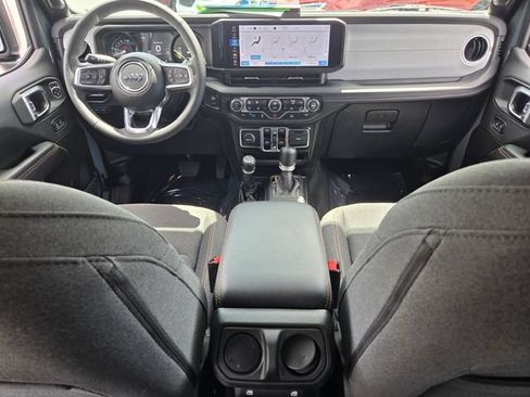 Certified 2025 Jeep Wrangler Unlimited Sahara AWD/4WD image 16