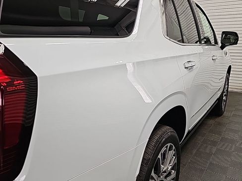 New 2026 GMC Yukon Denali w/ Sun & Power Step Package image 9