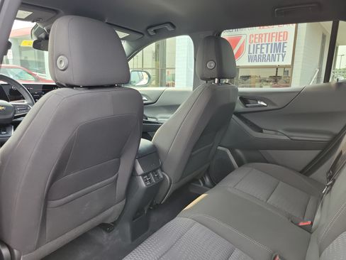 Used 2025 Chevrolet Equinox LT FWD image 14