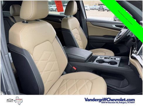Used 2024 Volkswagen Atlas Cross Sport SE FWD image 26