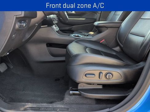 Certified 2024 GMC Terrain SLT AWD/4WD image 11