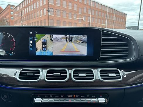 Certified 2025 Mercedes-Benz GLS 450 4MATIC image 34