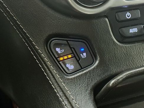 Used 2018 Chevrolet Tahoe Premier AWD/4WD image 21