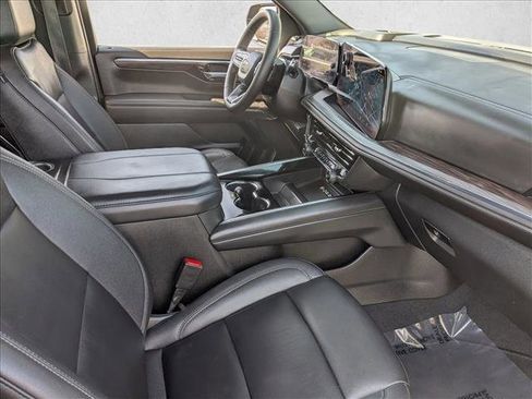 Used 2025 Chevrolet Tahoe LT AWD/4WD image 23