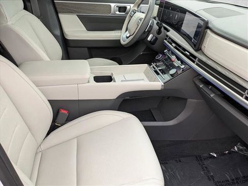 Certified 2025 Hyundai Santa Fe Calligraphy image 19