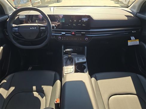 New 2026 Kia Sportage EX image 13