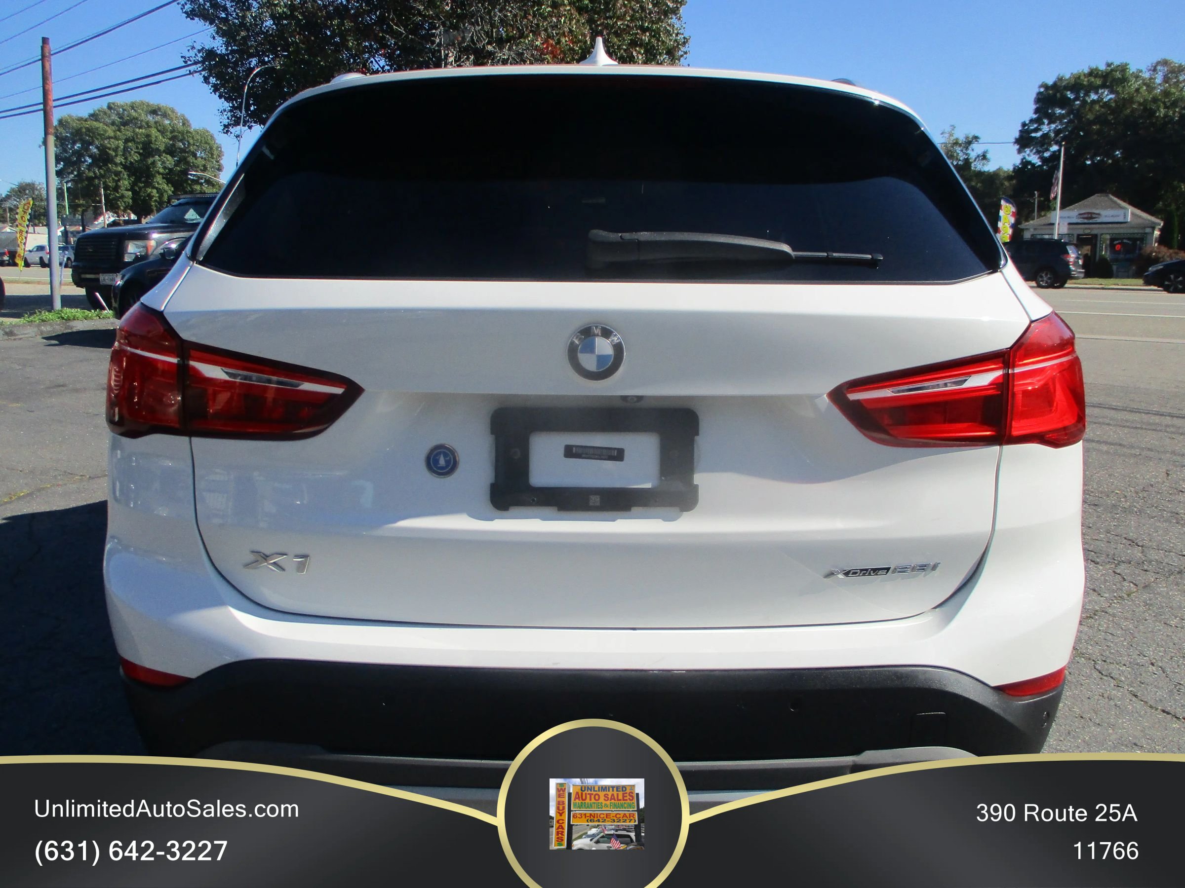 Used 2019 BMW X1 xDrive28i w/ Convenience Package AWD/4WD image 2