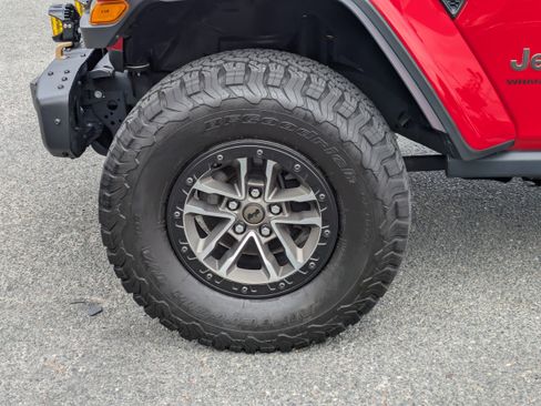 Used 2024 Jeep Wrangler Unlimited Rubicon 392 image 10