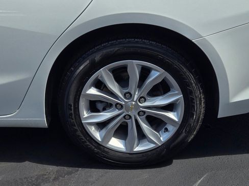 Certified 2025 Chevrolet Malibu LT FWD image 16