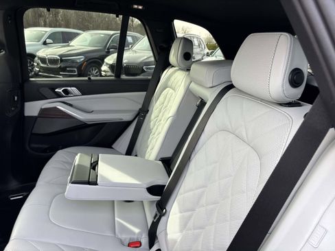 New 2026 BMW X5 xDrive40i w/ M Sport Package AWD/4WD image 26