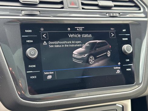 Certified 2023 Volkswagen Tiguan SE R-Line FWD image 22