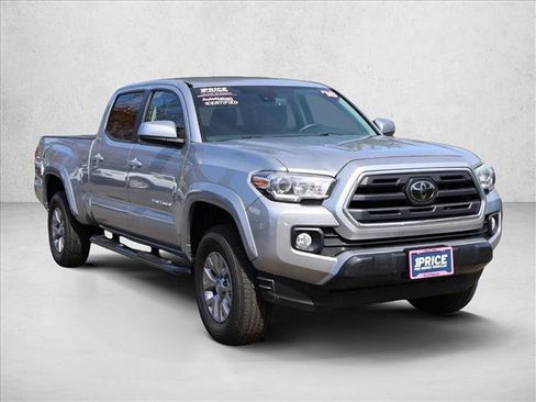 Used 2018 Toyota Tacoma SR5 image 3