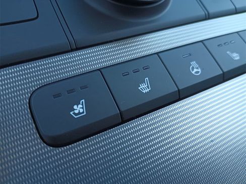 Used 2024 Hyundai Palisade Calligraphy image 7