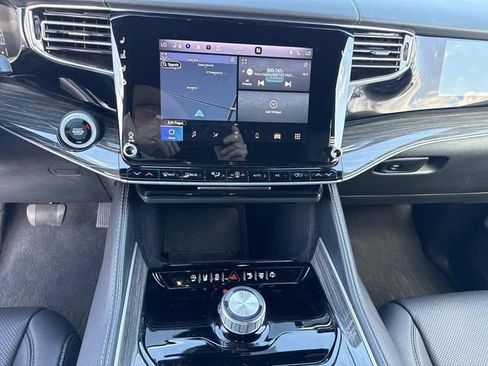 Used 2022 Jeep Wagoneer Series III w/ Flexible Seating Group image 24