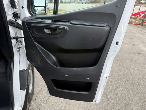 Used 2021 Mercedes-Benz Sprinter 2500 image 23