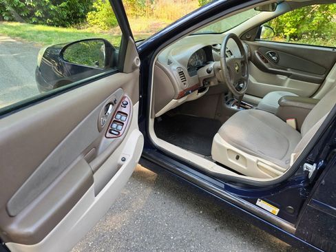 Used 2007 Chevrolet Malibu LT image 18
