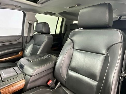 Used 2020 Chevrolet Suburban Premier w/ RST Edition image 4