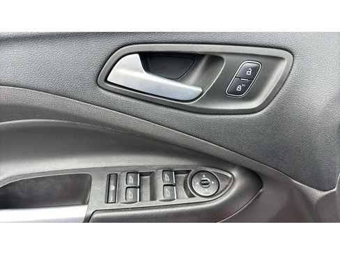 Used 2017 Ford Escape SE w/ Equipment Group 201A AWD/4WD image 18