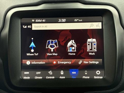 Used 2023 Jeep Renegade Latitude w/ Premium Group AWD/4WD image 19