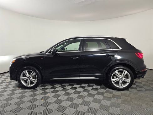Used 2020 Audi Q3 2.0T Premium Plus w/ Premium Plus Package image 4