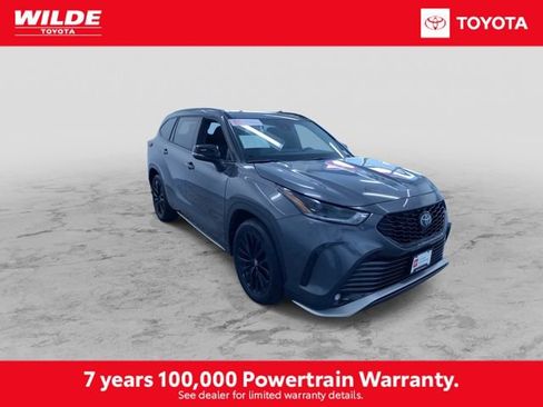 Certified 2025 Toyota Highlander XSE AWD/4WD image 3