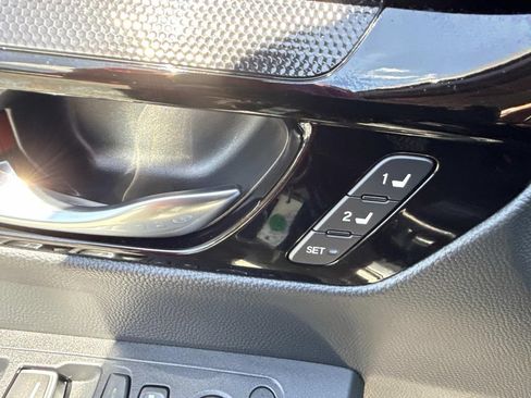 Used 2025 Honda CR-V EX-L image 23
