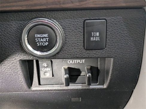 Used 2021 Toyota Tundra Limited w/ Limited Premium Package image 23