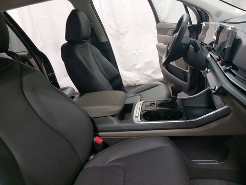 New 2026 Kia Carnival LXS image 10