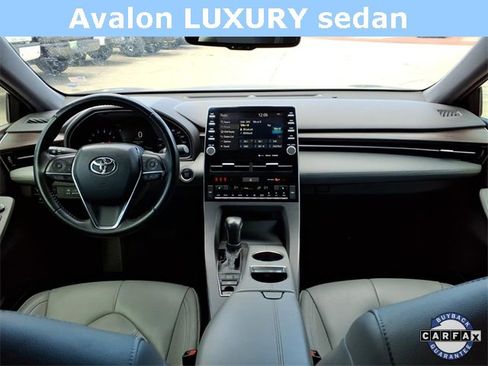 Used 2019 Toyota Avalon XLE image 22