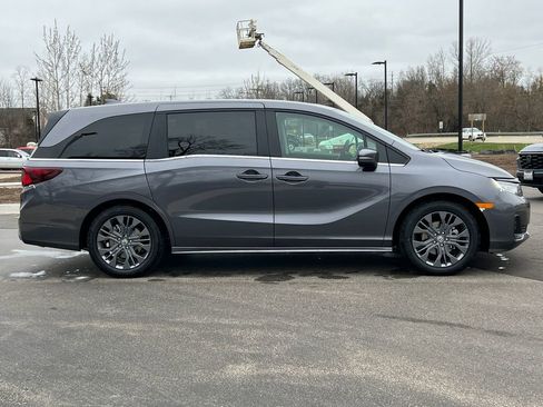 New 2026 Honda Odyssey Touring image 47