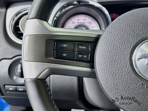 Used 2010 Ford Mustang GT RWD image 13