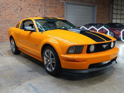 Used 2008 Ford Mustang GT Premium RWD image 3