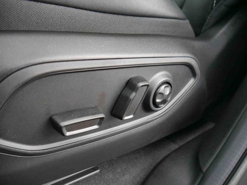 New 2025 Jeep Grand Cherokee Limited image 32