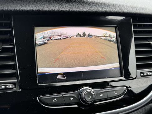 Used 2022 Buick Encore Preferred image 16