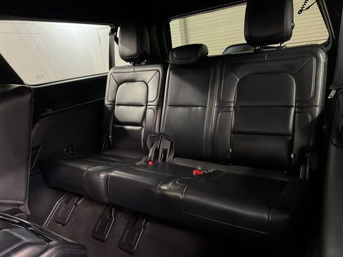 Used 2020 Lincoln Navigator L Reserve w/ Equipment Group 208A Reserve image 33