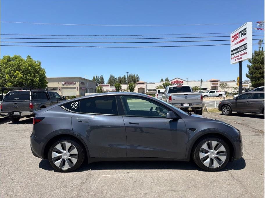Used 2021 Tesla Model Y Long Range AWD/4WD image 4
