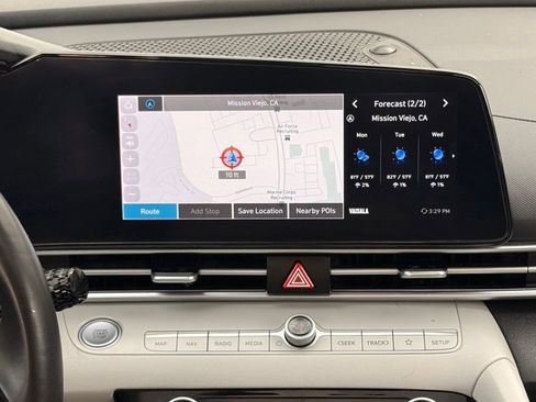 Used 2023 Hyundai Elantra Limited image 14