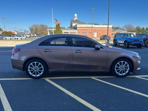 Used 2022 Mercedes-Benz A 220 image 8