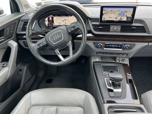 Used 2019 Audi Q5 2.0T Premium Plus w/ Premium Plus Package AWD/4WD image 17