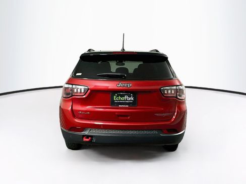 Used 2025 Jeep Compass Trailhawk AWD/4WD image 7