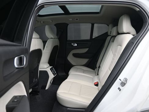 Used 2023 Volvo XC40 B5 Ultimate w/ Protection Package Premier AWD/4WD image 21