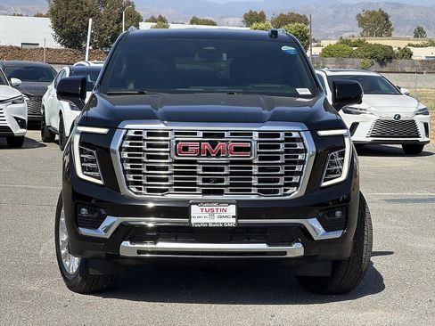 New 2026 GMC Yukon XL Denali RWD image 2
