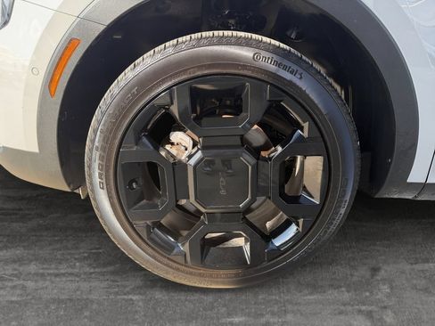 Used 2025 Kia Sorento SX Prestige AWD/4WD image 9