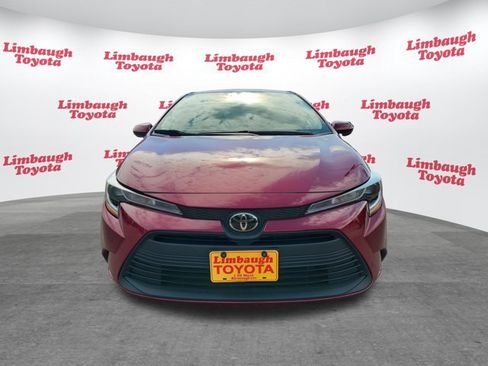 Used 2025 Toyota Corolla LE FWD image 17