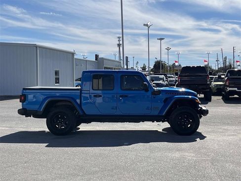 Used 2023 Jeep Gladiator Mojave w/ Trailer Tow Package image 6